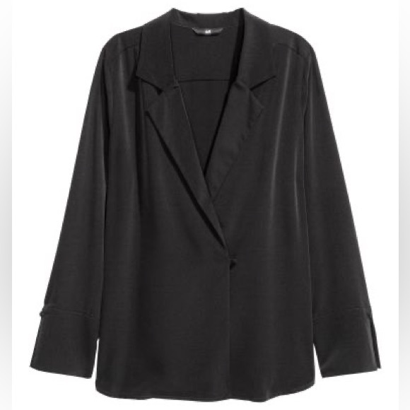 H&M - Black Blouse with front button - Picture 3 of 8